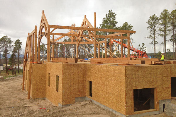 Colorado-Springs-Timber-Home-Construction-Timber-Raising