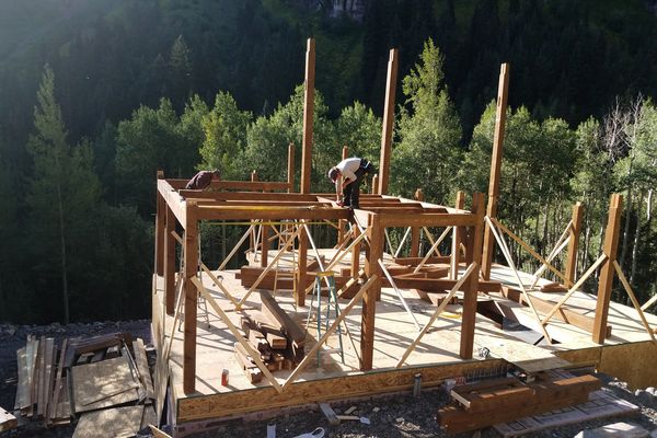 Ouray-Mountain-Home-Colorado-Construction-Canadian-Timberframes-Truss