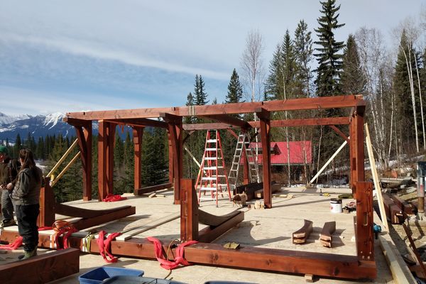 Blaeberry-Timber-Home-Construction-British-Columbia-Truss