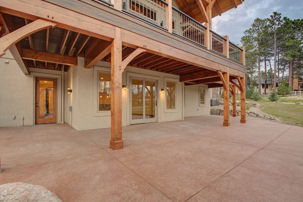 Colorado-Springs-Timber-Home-Canadian-Timberframes-Stone-Work