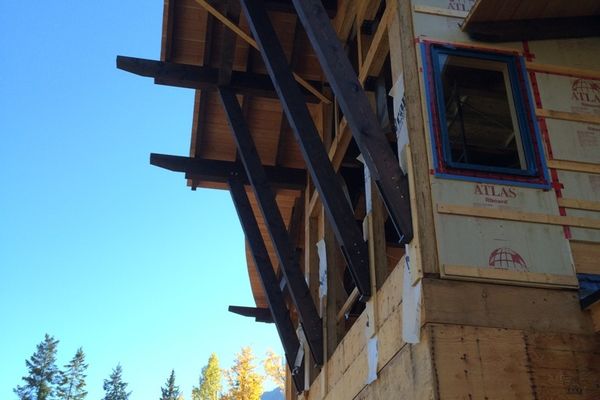Kicking-Horse-Chalet-British-Columbia-Canadian-Timberframes-Construction-Timber-Frame