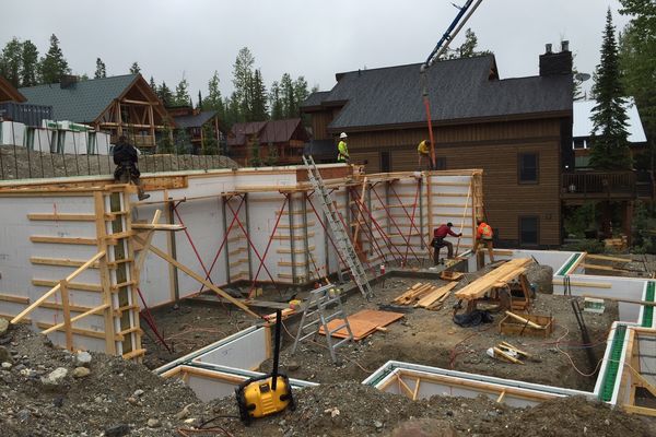 Kicking-Horse-Chalet-British-Columbia-Canadian-Timberframes-Construction-Panels