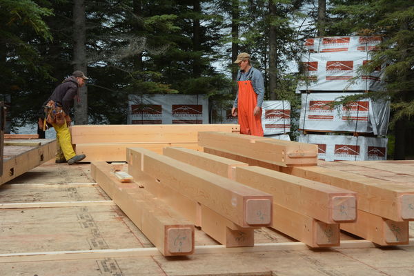 Greenwater-Lake-House-Saskatchewan-Canadian-Timberframes-Construction-Timber-Raising