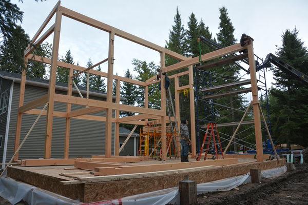 Greenwater-Lake-House-Saskatchewan-Canadian-Timberframes-Construction-Frame-Raising