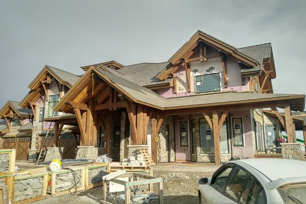 Okotoks-Home-Alberta-Canadian-Timberframes-Construction-Front-Exterior