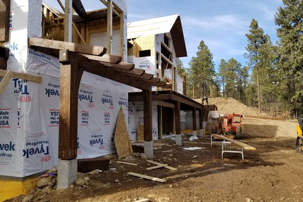 Pagosa-Springs-Timber-Frame-Construction-Colorado-Trusses