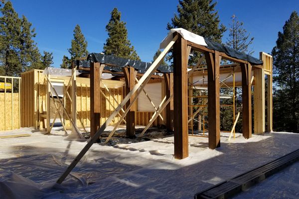 Pagosa-Springs-Timber-Frame-Construction-Colorado-Truss