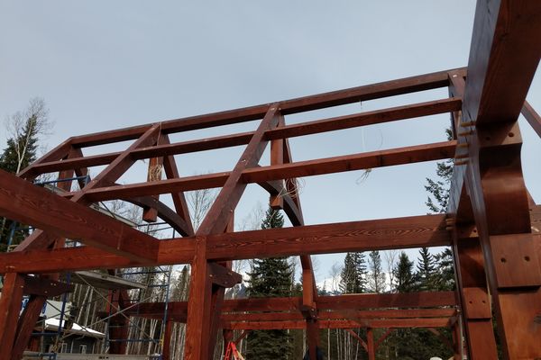 Blaeberry-Timber-Home-Construction-British-Columbia-Interior-Trusses