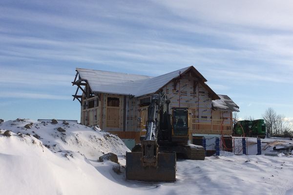 Butternut-Lodge-Clarksburg-Ontario-Canadian-Timberframes-Construction