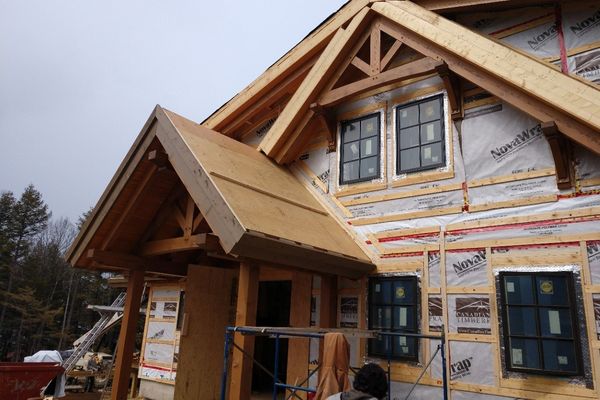 New-Hampshire-Cottage-Canadian-Timberframes-Construction-Entry