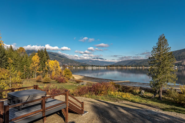 Mara-Lake-British-Columbia-Canadian-Timberframes-Lake-Front-Home