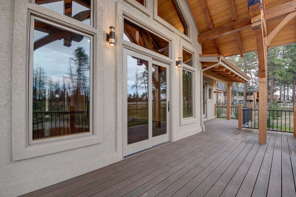 Colorado-Springs-Timber-Home-Canadian-Timberframes-Deck