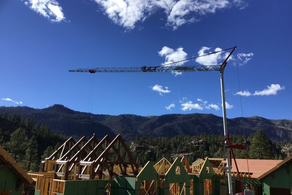Durango-Timber-Home-Colorado-Canadian-Timberframes-Construction-Kitchen