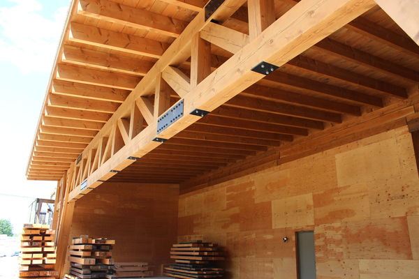 Parallel-chord-truss-dry-shed-canadian-timberframes-British-Columbia