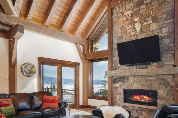 Steamboat-Springs-Colorado-Canadian-Timberframes-Great-Room
