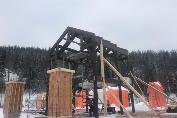 Fernie-Chalet-British-Columbia-Canadian-Timberframes-Construction-Timber-Raising
