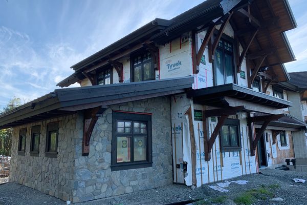Fraser-River-Timber-Home-British-Columbia-Construction-Exterior