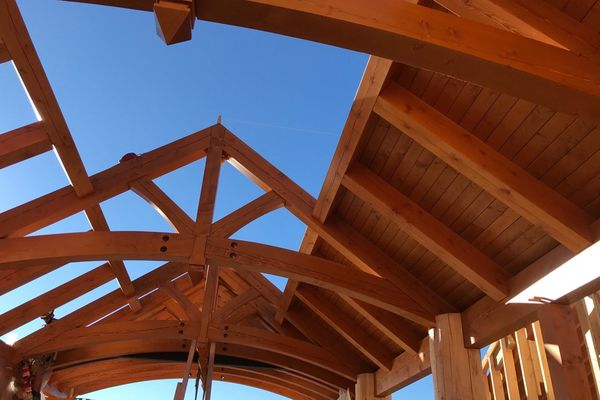 Peachland-Timber-Frame-British-Columbia-Canadian-Timberframes-Construction
