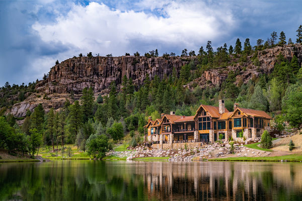 Durango-Timber-Home-Colorado-Canadian-Timberframes-Completed-Exterior-Lake-Front