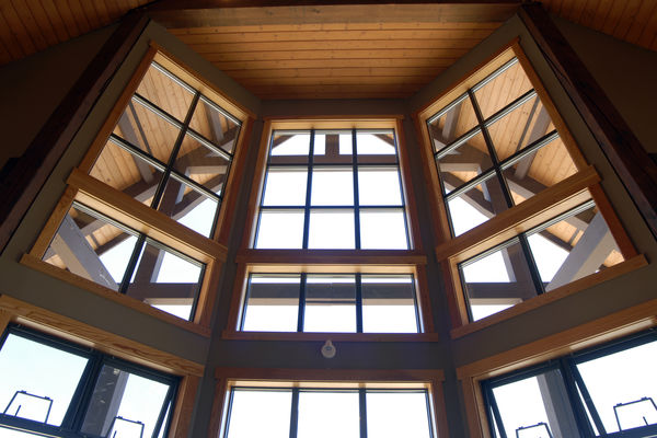 Eagles-Eye-Restaurant-British-Columbia-Canadian-Timberframes-Window-Wall