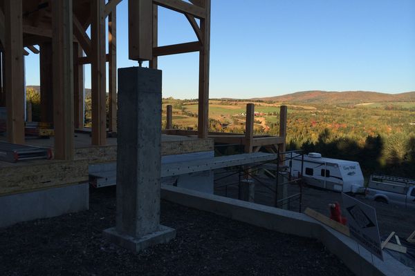 Bear-Rock-Colebrook-New-Hampshire-Canadian-Timberframes-Construction-Timber