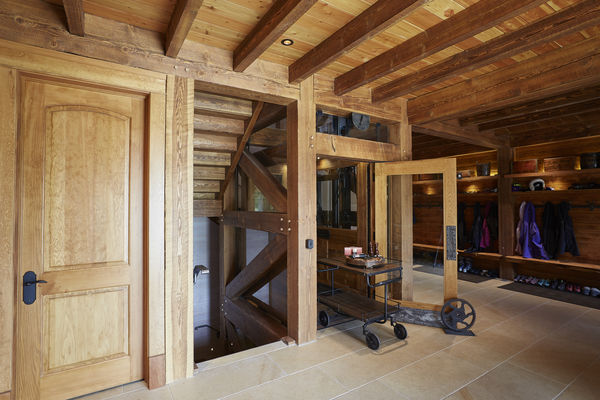 Hill-Top-Retreat-Collingwood-Ontario-Canadian-Timberframes-Mud-Room-Timber