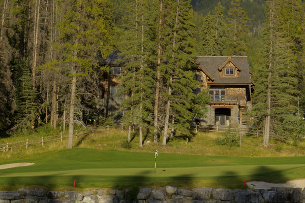 Silvertip-Treasure-Alberta-Canadian-Timberframes-Golf-Course