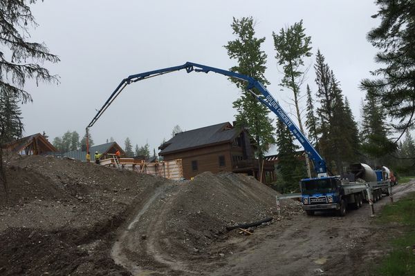 Kicking-Horse-Chalet-British-Columbia-Canadian-Timberframes-Construction