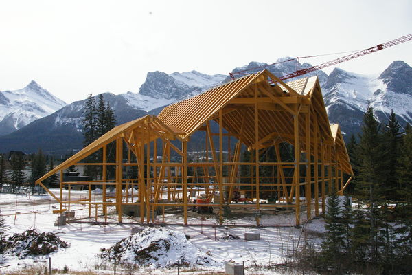 Grizzly-Paw-Brewery-Alberta-Canadian-Timberframes-Construction-Roofing