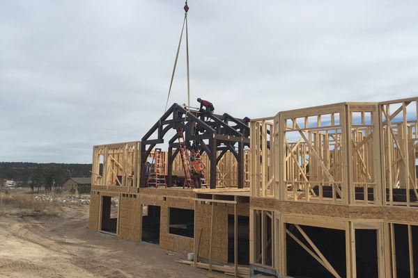 Black-Forest-Timber-Frame-Home-Colorado-Canadian-Timberframes-Construction-Raising