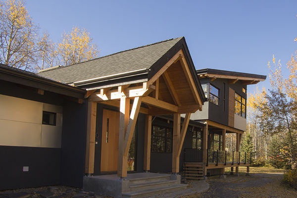Copperstone-Alberta-Canadian-Timberframes-Front-Entry