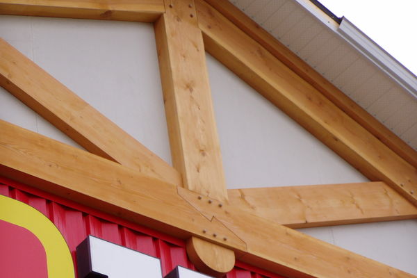 Home-Hardware-BC-Canadian-Timberframes-Timber-Accents-Truss