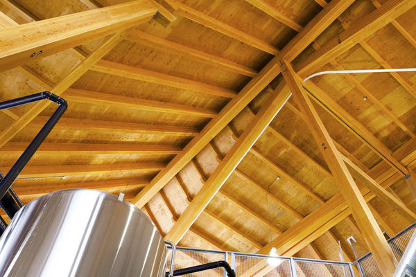 Grizzly-Paw-Brewery-Alberta-Canadian-Timberframes-Timber-Ceiling
